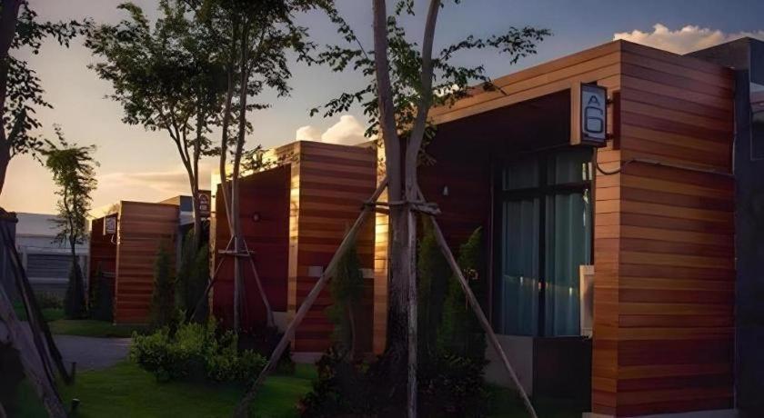 The Infinite Resort Nakhon Sawan Exterior foto