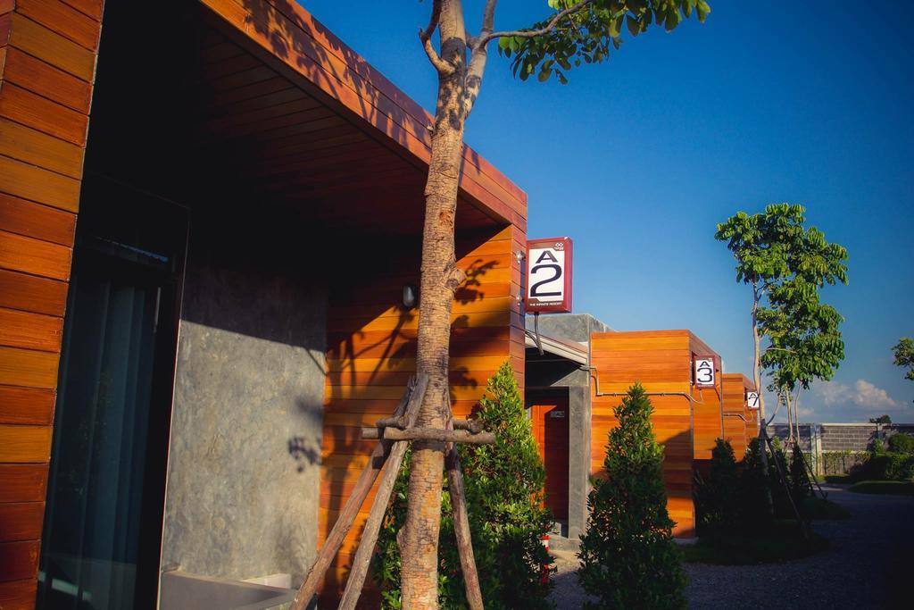 The Infinite Resort Nakhon Sawan Exterior foto